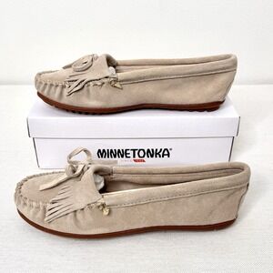 Minnetonka Women's Kilty Moccasins Size 9 Stone Suede Leather New With Box